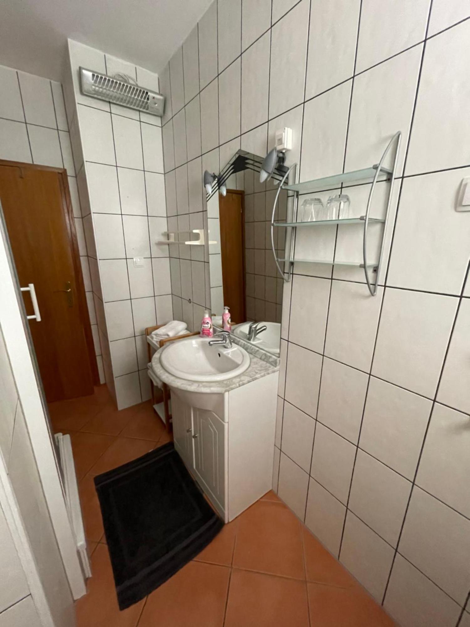 Ferienwohnung Apartman Theresa Barbat na Rabu Exterior foto